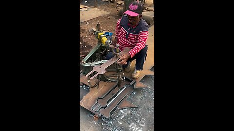 How To Cut Metal Panel With The Gas Machine