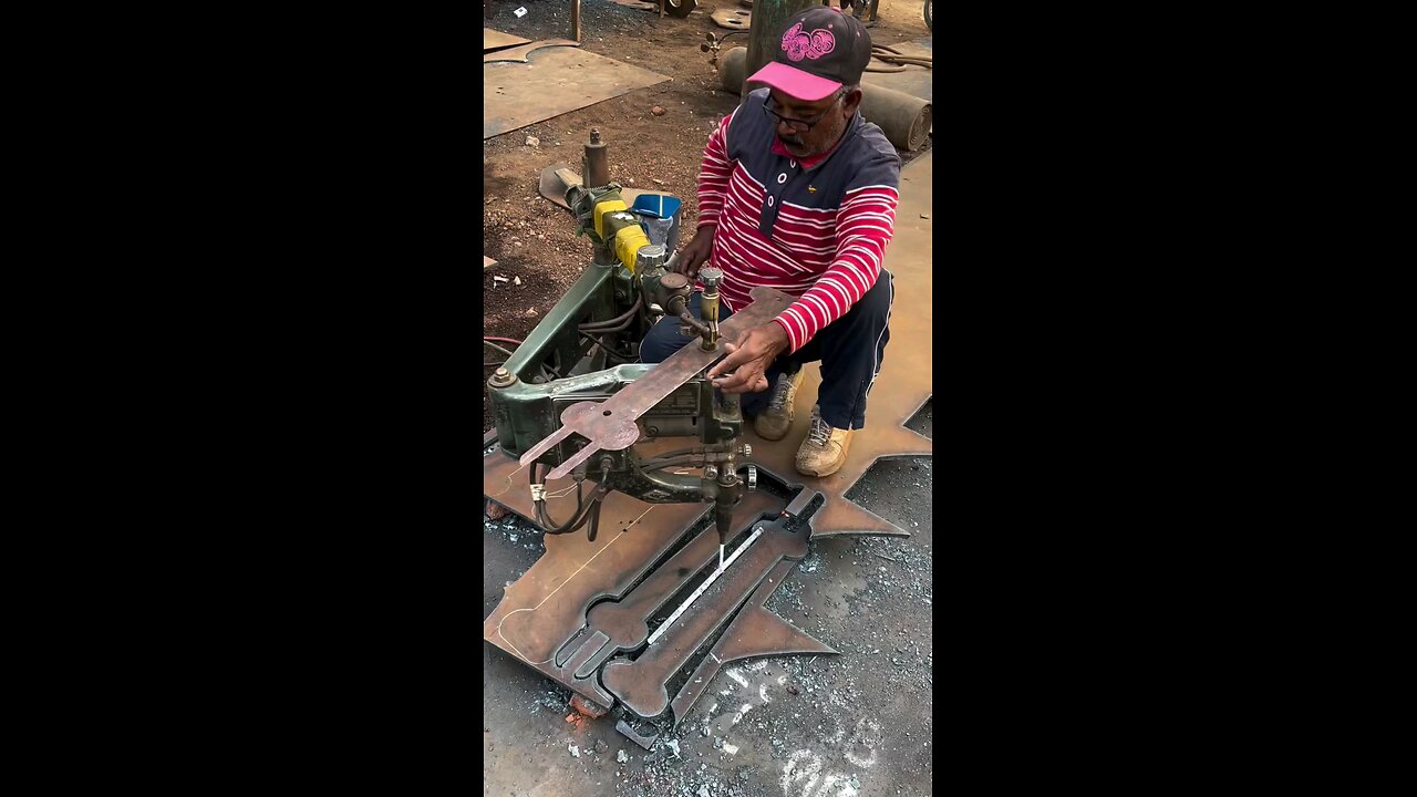 How To Cut Metal Panel With The Gas Machine