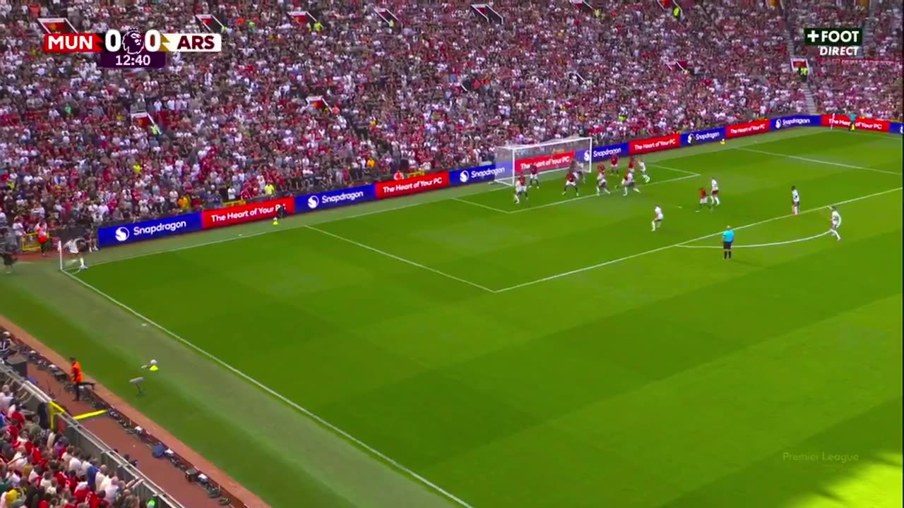 Calafiori goal vs Man Utd