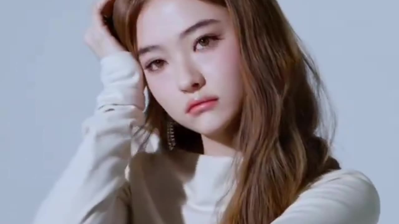 Ella Meovv Kpop