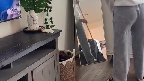 American Lady Shows off Beauty in Style Ep 1