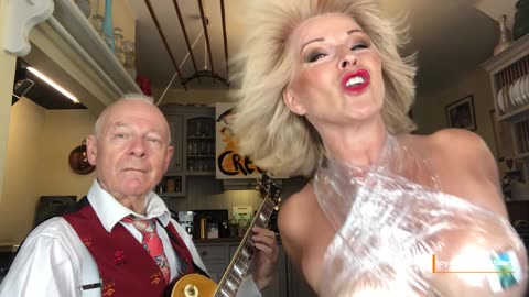 20220522 Toyah & Robert's Sunday Lunch - Creep [f3dI_g9N-ks]