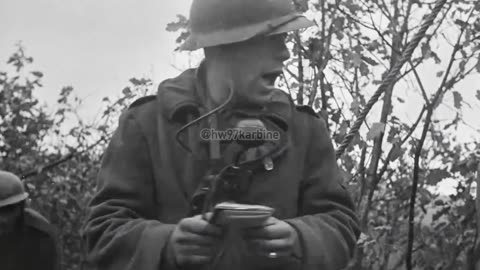 French 1er régiment d’artillerie 155mm gun in action