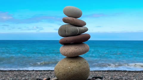 THE MIDDLE WAY - Lama Dawa's Commentary