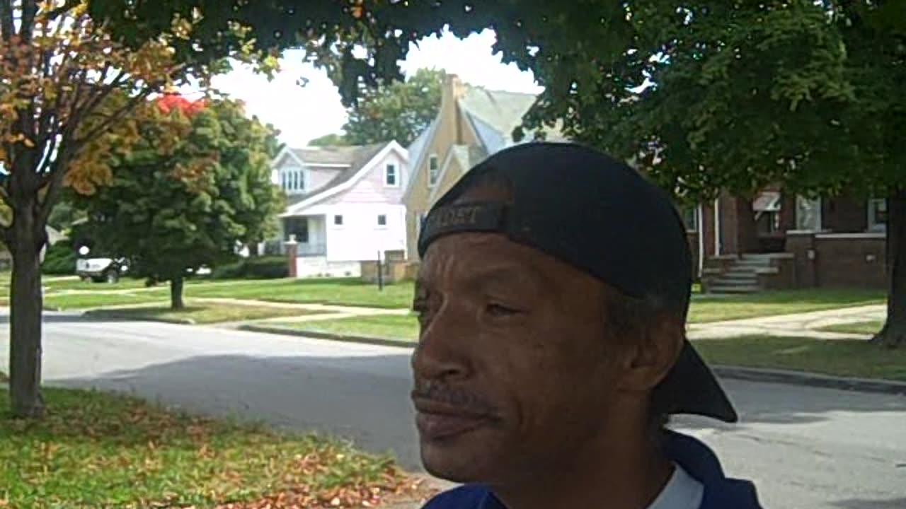 Looking at property FOR NIYI,,, on the shea show