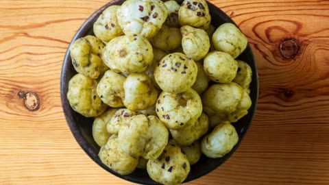 गर्मी के मौसम में मखाना खाने के फायदे #short #health #viarl