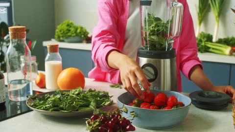 6 REASONS WHY YOU SHOULD EAT MORE SPINACH