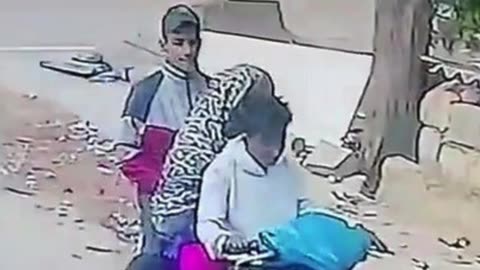 CCTV Twist in Bengaluru: ‘Boy Thieves’ Turn Out to Be Women Disguised as Men