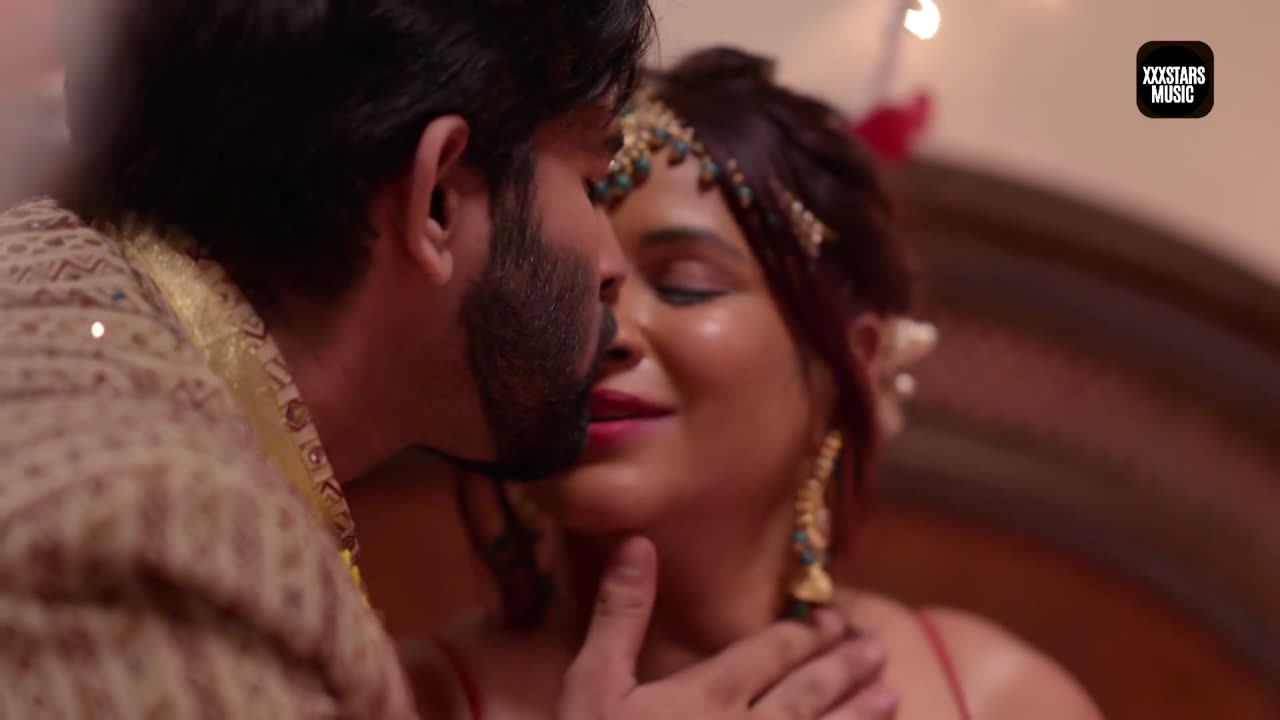 Hot Indian Romantic song