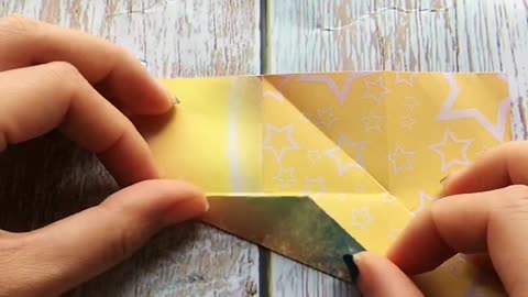 How to Make Origami Hall Decorations