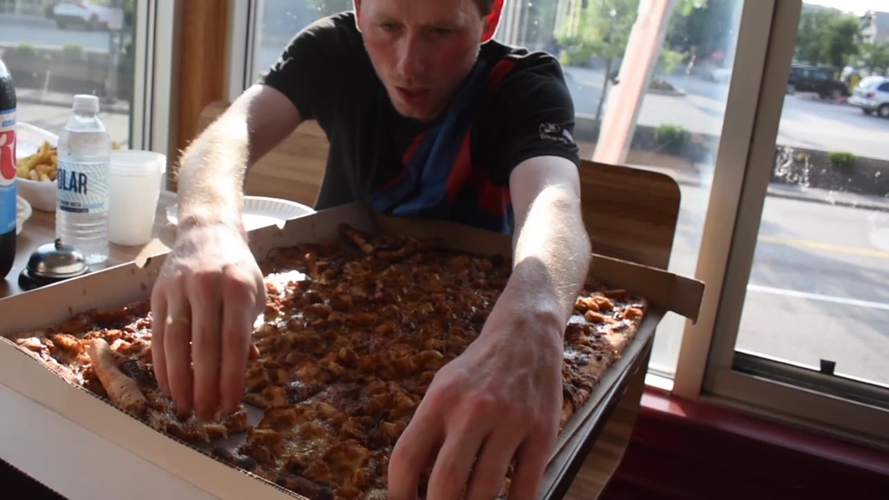 THE ULTIMATE PARTY PIZZA CHALLENGE!