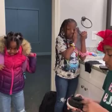 SUEWOO FORCES KIDS TO WEAR TO SMALL SHOES!! TUNE IN