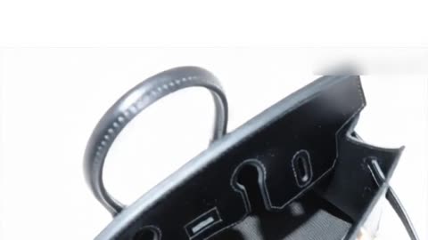HERMÈS Birkin 25 Box Calf – Classic Black with Gold Hardware