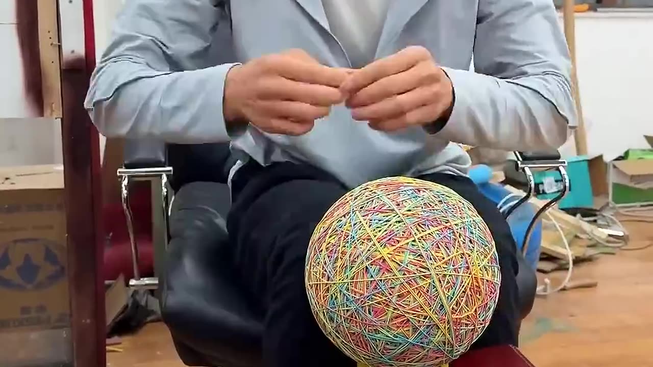 He Made A Soccer Ball Out Of Rubber Bands ⚽😳