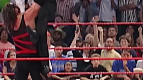 Kane couldn’t make up his mind on who he wanted to chokeslam