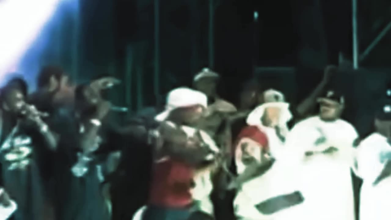 50 Cent gets Chair Thrown at Him