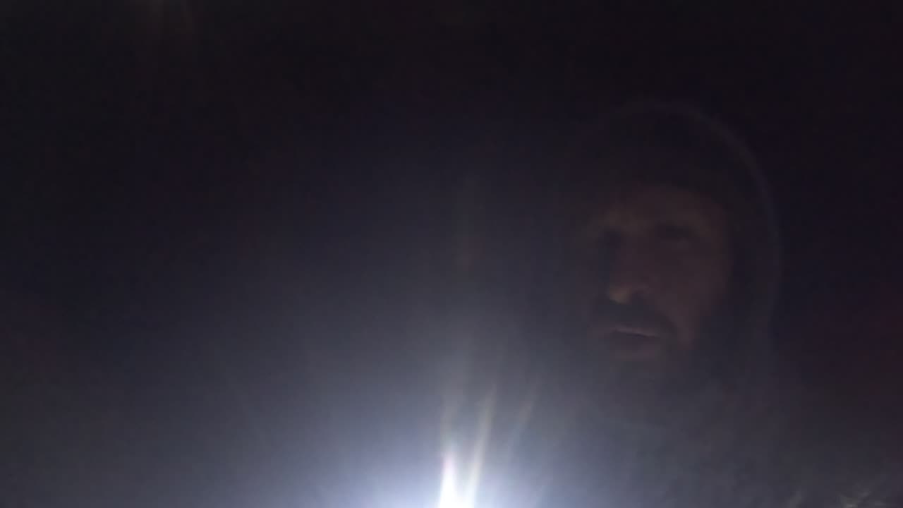 Subiendo al Nevado Ampay de noche en luna llena