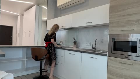 🍑 Bikini Cleaning Girl Shows Off More Than Just Skills 😏