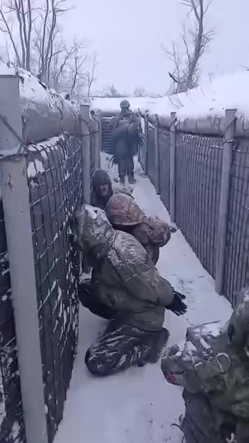 Ukrainians Overrun Russian Trench Complex, Forcing Surrender of Entire Squad