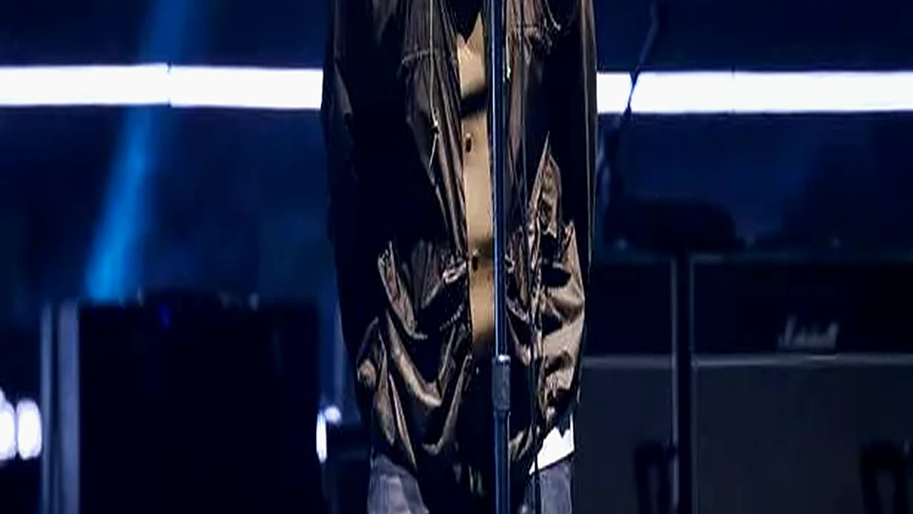 Oasis Fans Claim Giggoer Ruined Experience for