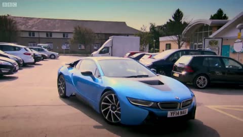 BMW M3 Petrol vs BMW i8 Hybrid | Top Gear