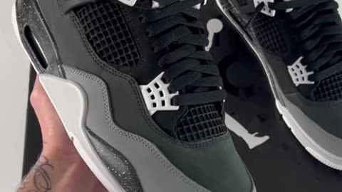 Jordan 4 Retro Fear 🔥 - Available at 750Kicks in ALL Sizes 🛍️