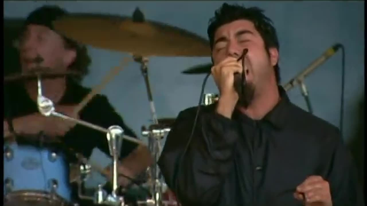 Deftones Live In Hawaii - Be Quiet and Drive (Far Away)