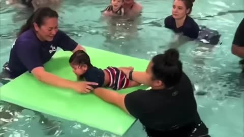 This baby finishing his swimming lessons is too wholesome ❤️