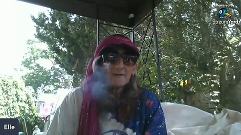 [FULL SHOW] Live with Elle on Californada day!