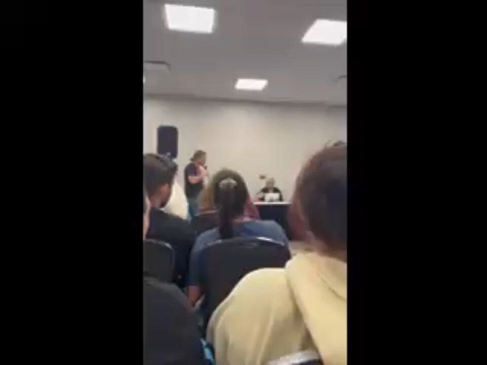 Me Singing at Kami Con Hai