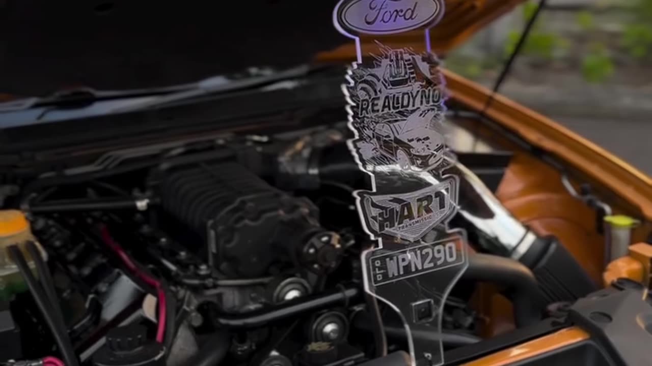 Ford Falcon Ute XR8 FG - Custom LED Bonnet / Hood Holder Prop Display video showcase! 🚗🔧🔆