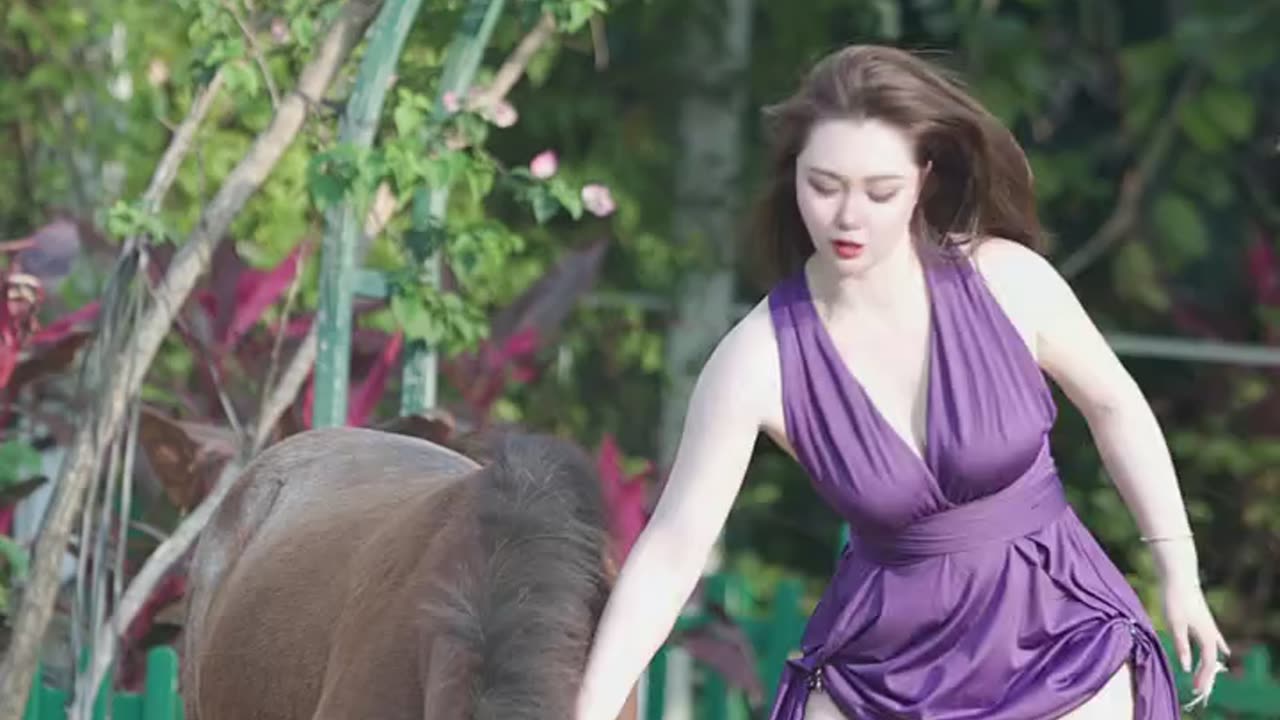 Horse Girl