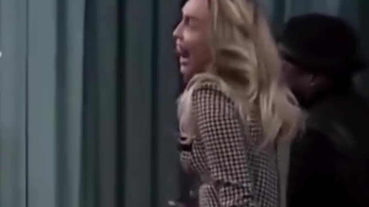 Reptilians caught on camera? 🦎📹