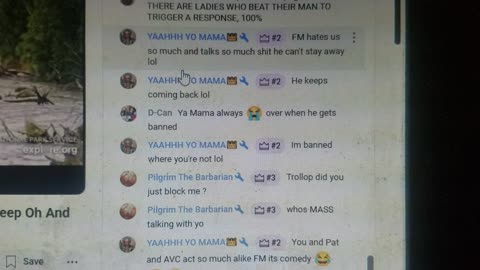 Fellow Femme Victim Doing some Peepin and Creepin in a Chat 🤣😂