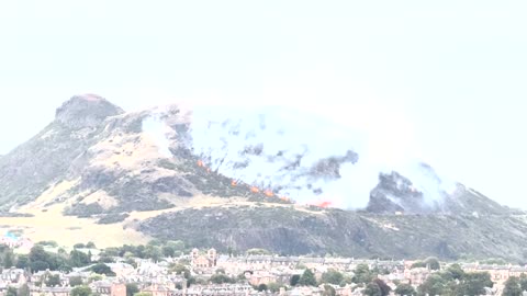 Fire breaks out on Edinburgh landmark Arthur's Seat