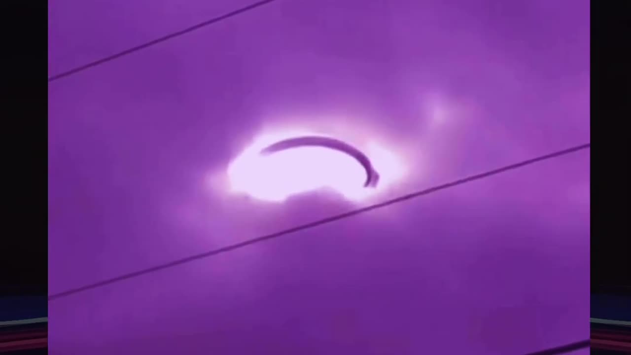 A UFO IN DETROIT THE WILDEST UFO SEEN IN A LONG TIME!