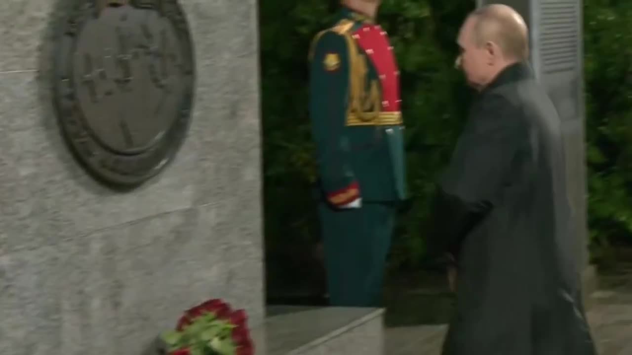 Putin Honoring the USA-Soviet Alliance During WWII Against Germany and the Axis