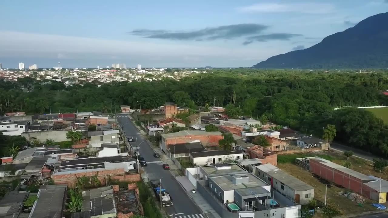 MAIS UM LINDO IMOVEL COM PISCINA COM PREÇO DE KIT NET APROVEITE AGORA NA PRAIA DE PERUIBE R$ 250 MIL