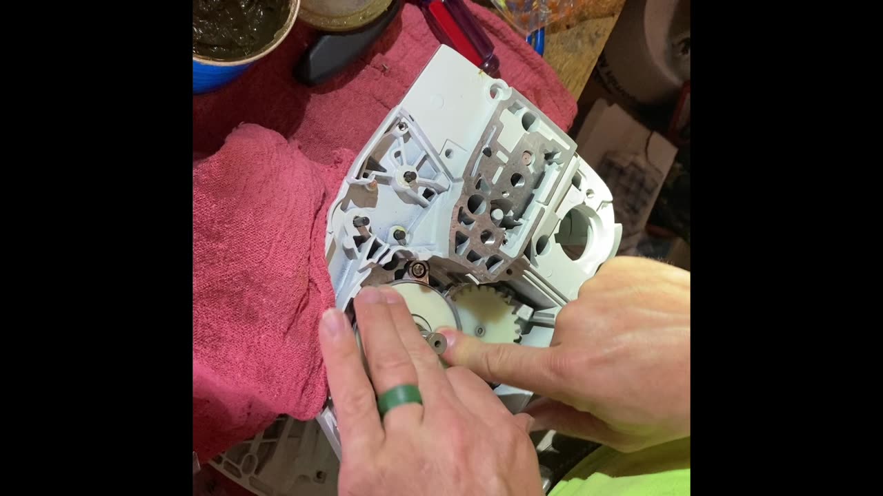How I like to build a kit saw, clone 880 part 3 oil pump
