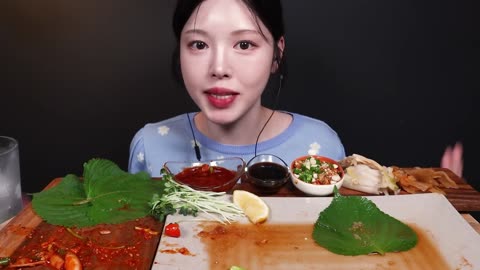 Raw Shrimp & Squid Seafood Mukbang ASMR