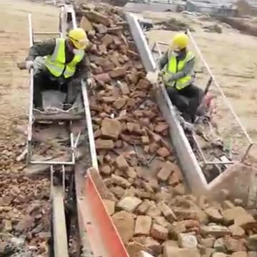 Bar Feeder in Action for Construction Waste!
