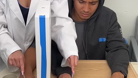 This Mind Trick Can Fool Your Brain Into Thinking a Fake Hand Is Yours!