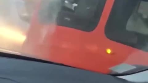 Bus Driver vs Driver – Unbelievable Reaction! Colectivero vs Automovilista – ¡Reacción Increíble! 😱🤣