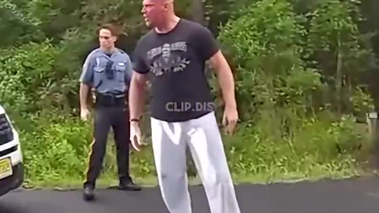 A Jacked Veteran vs Officers