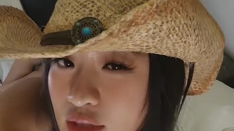 Beautiful Asian Cowgirl 🔥