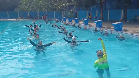Aquatic elderly healthy happy together