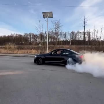 Cloud maker 💪🏻 BMW M2 🏁🏁