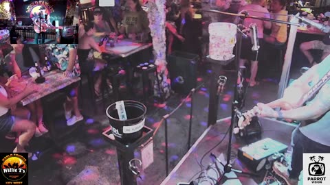 LIVE Music Everyday!