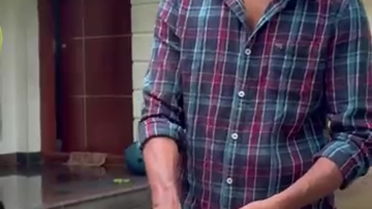 കിളി_പോയ_കുട്ടിയാ