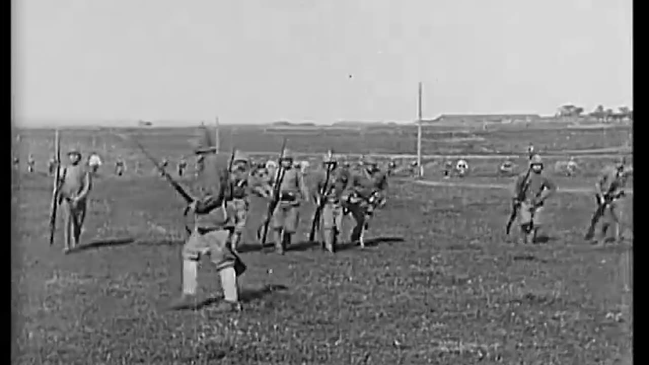 [PATHE NEWSREEL EXCERPTS] - [PATHE NEWSREEL EXCERPTS] - cbs-cbswwi-160